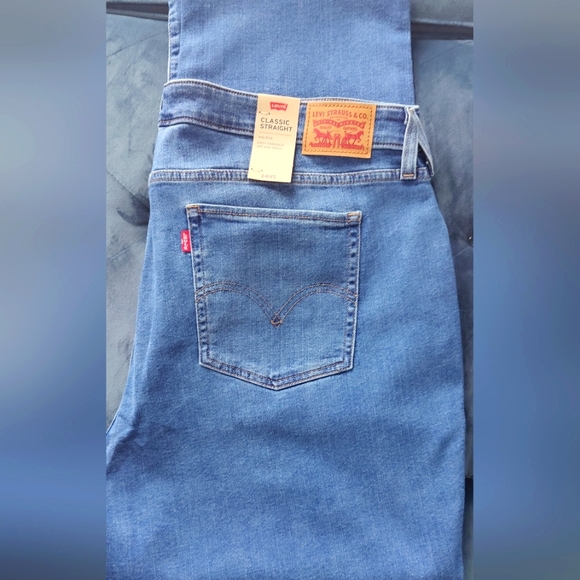 Levi's Classic Straight Leg Jeans,  Size 24WS (Short) - Picture 1 of 4